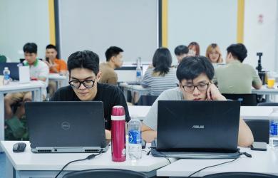 Ngành học này mấy năm trước ai theo sẽ bị mắng là liều, phụ huynh lo sốt vó, giờ ra trường lương 60 triệu/tháng